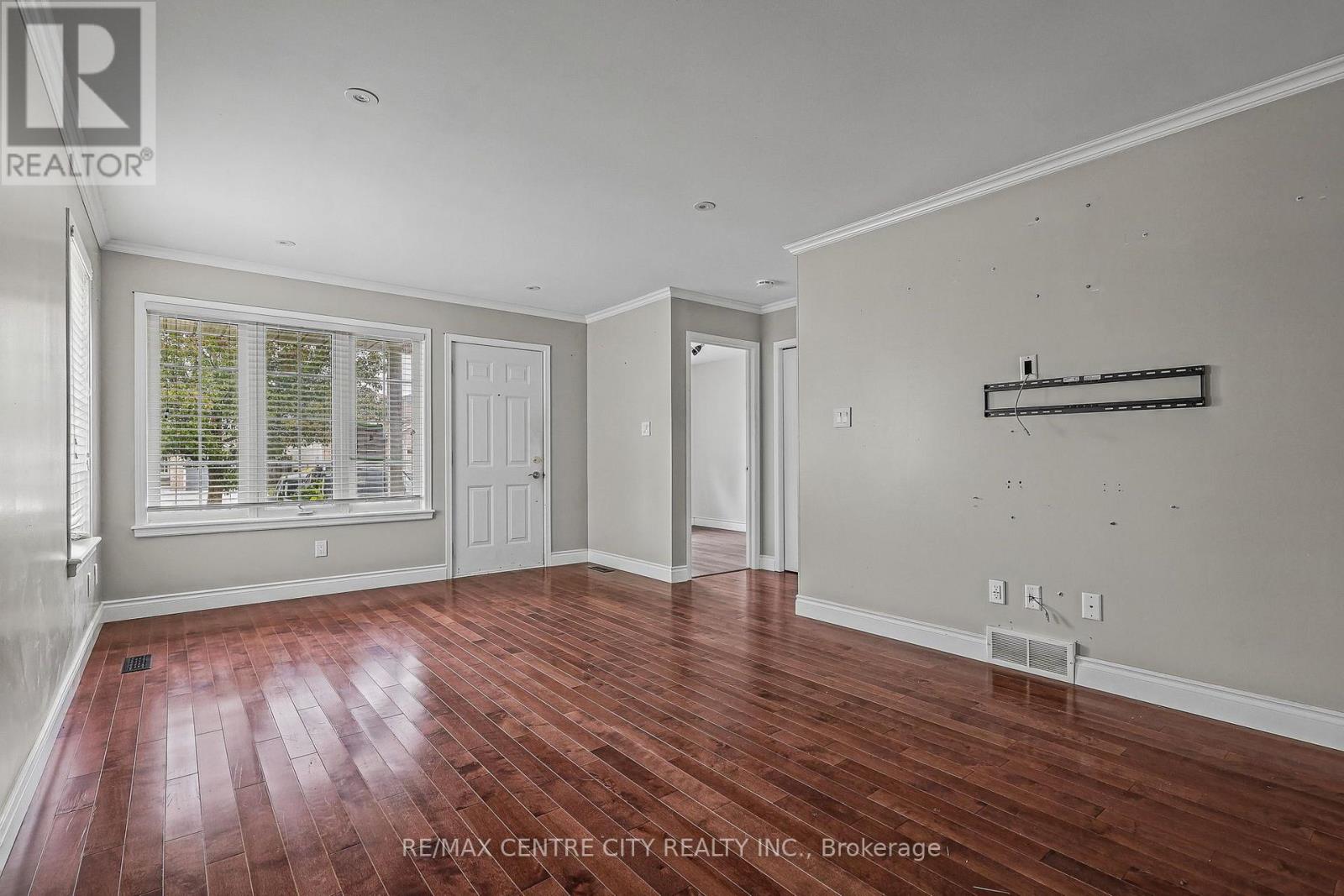37 Juno Drive Property Photo 4