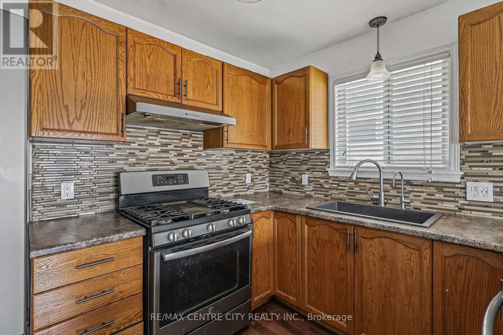 37 Juno Drive Property Photo 8