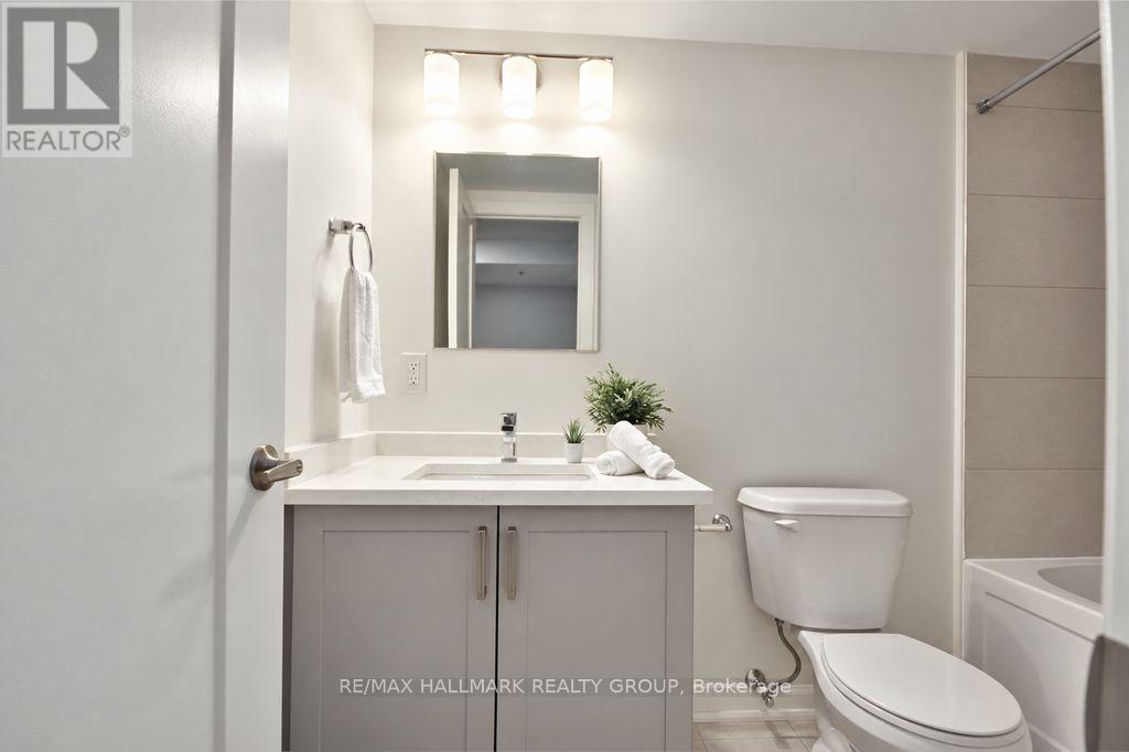 001 - 351 Croydon Avenue Property Photo 7