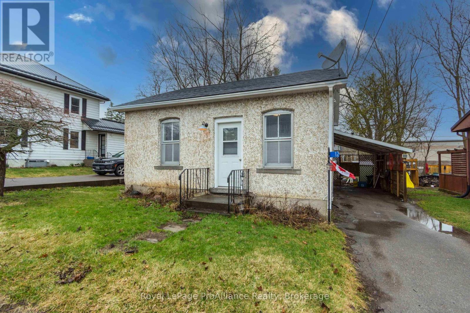 12 Albert Road Property Photo 1