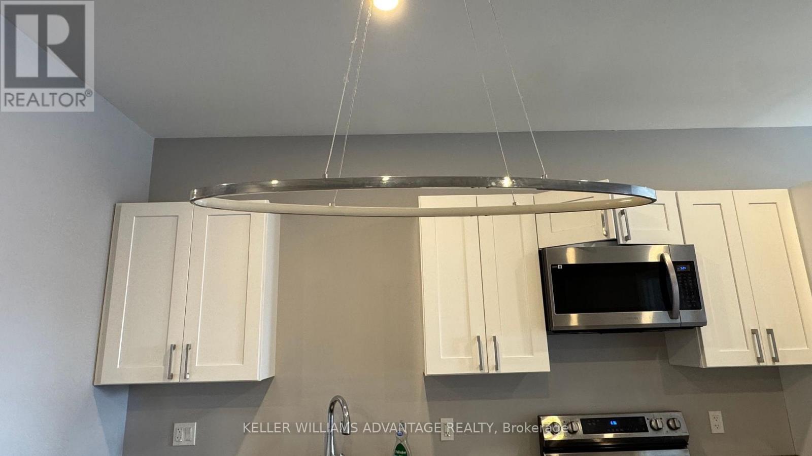 39 Kent Street N Property Photo 14