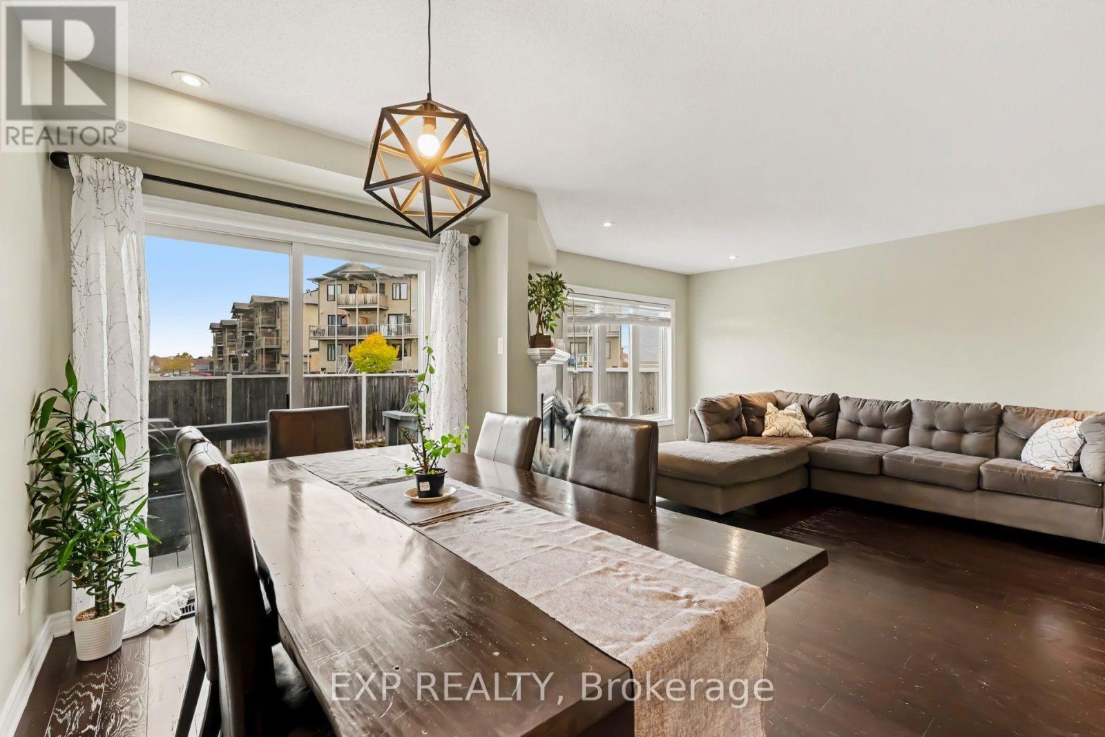 912 Torino Terrace Property Photo 7