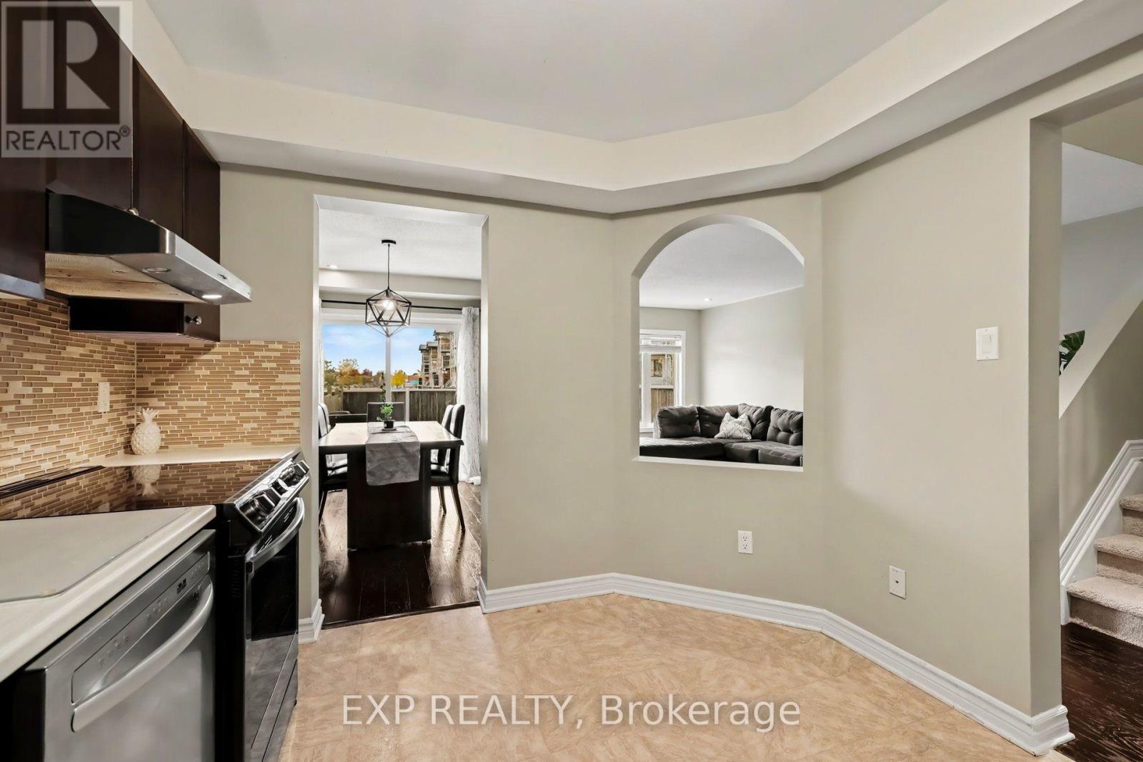 912 Torino Terrace Property Photo 12