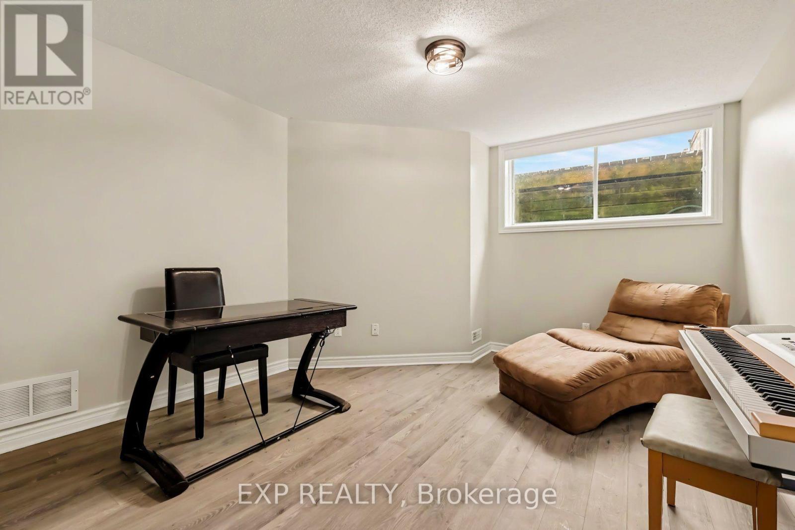 912 Torino Terrace Property Photo 24
