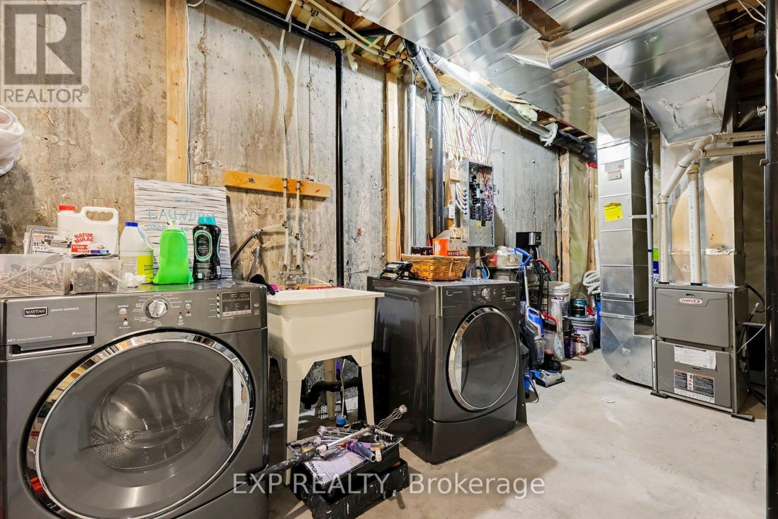 912 Torino Terrace Property Photo 26