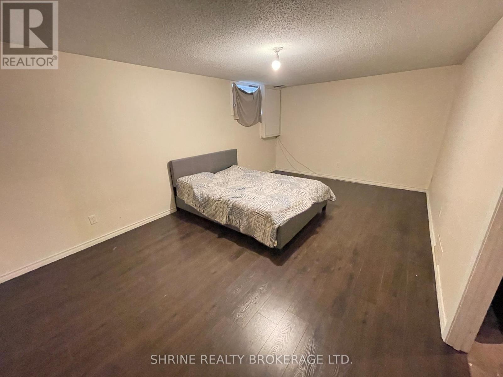 32 - 490 Third Street Property Photo 14