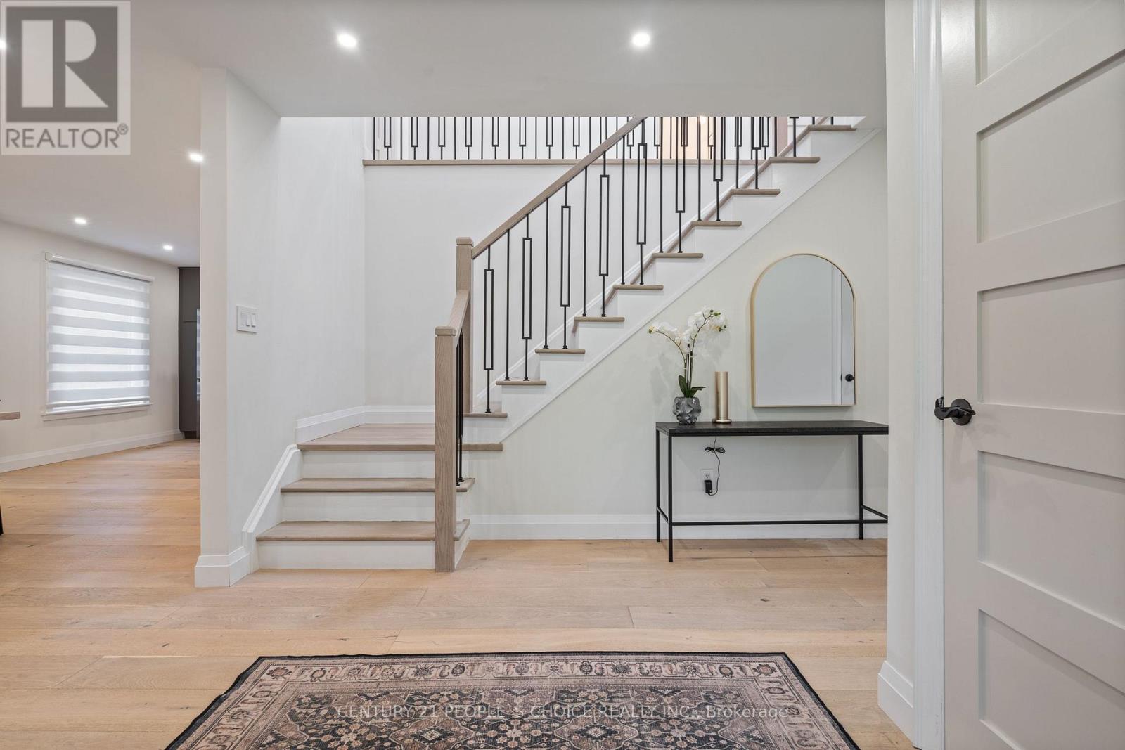7 Carl Crescent Property Photo 4