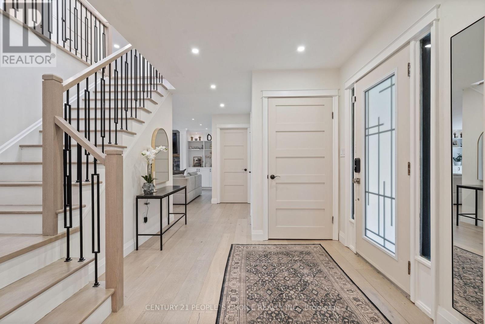 7 Carl Crescent Property Photo 5