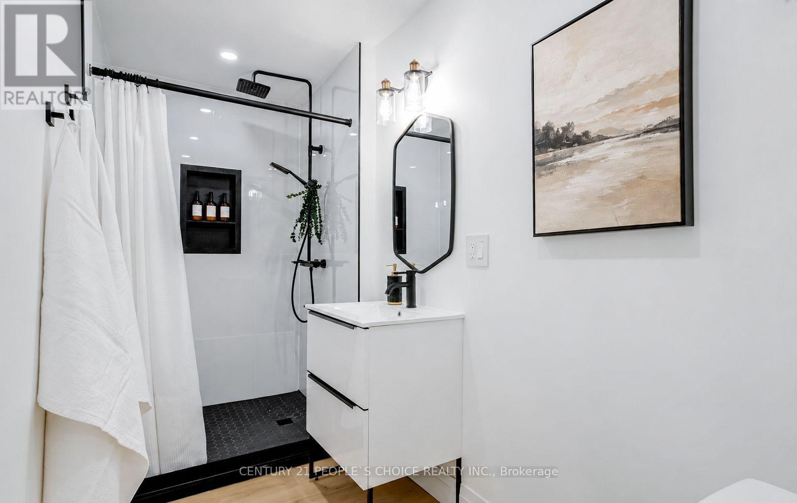 7 Carl Crescent Property Photo 37
