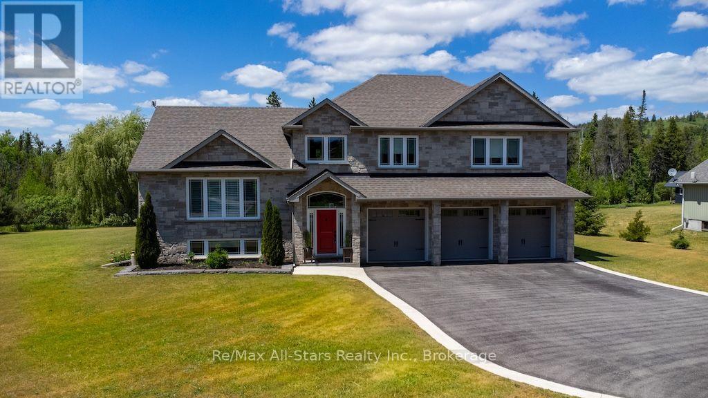 15 Rustlewood Avenue Property Photo 2