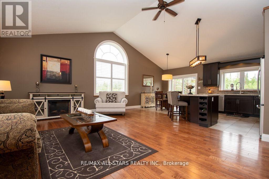 15 Rustlewood Avenue Property Photo 7
