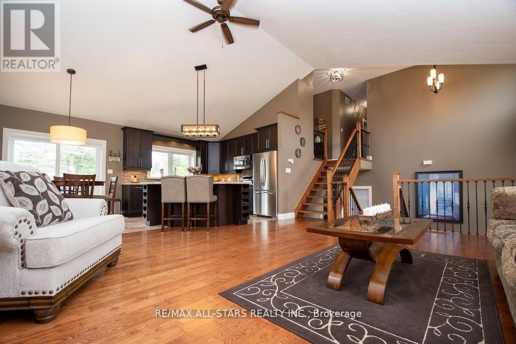 15 Rustlewood Avenue Property Photo 10