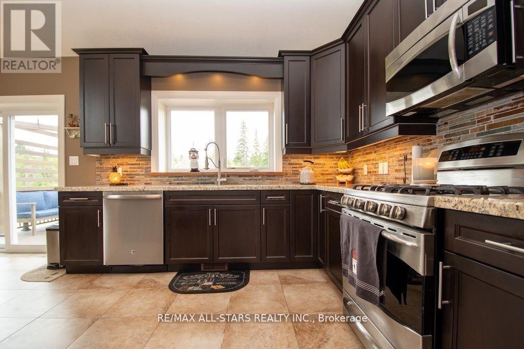 15 Rustlewood Avenue Property Photo 13