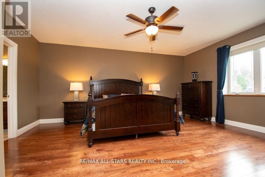 15 Rustlewood Avenue Property Photo 16
