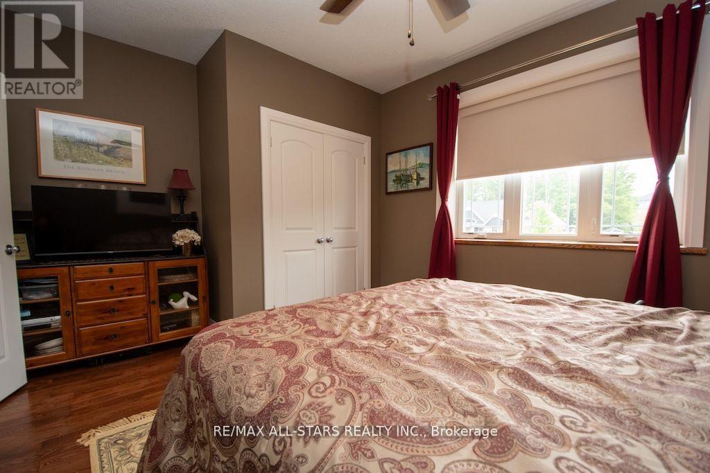 15 Rustlewood Avenue Property Photo 25