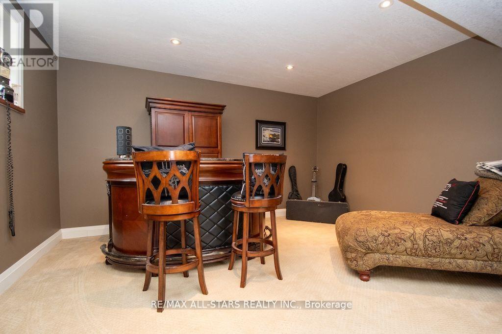 15 Rustlewood Avenue Property Photo 28