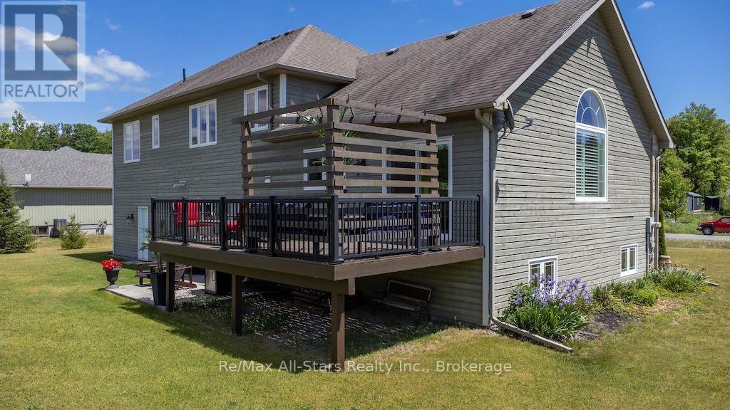 15 Rustlewood Avenue Property Photo 33
