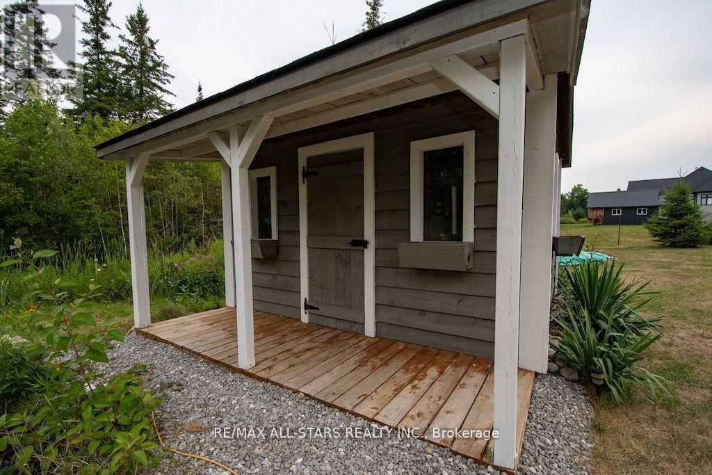15 Rustlewood Avenue Property Photo 40