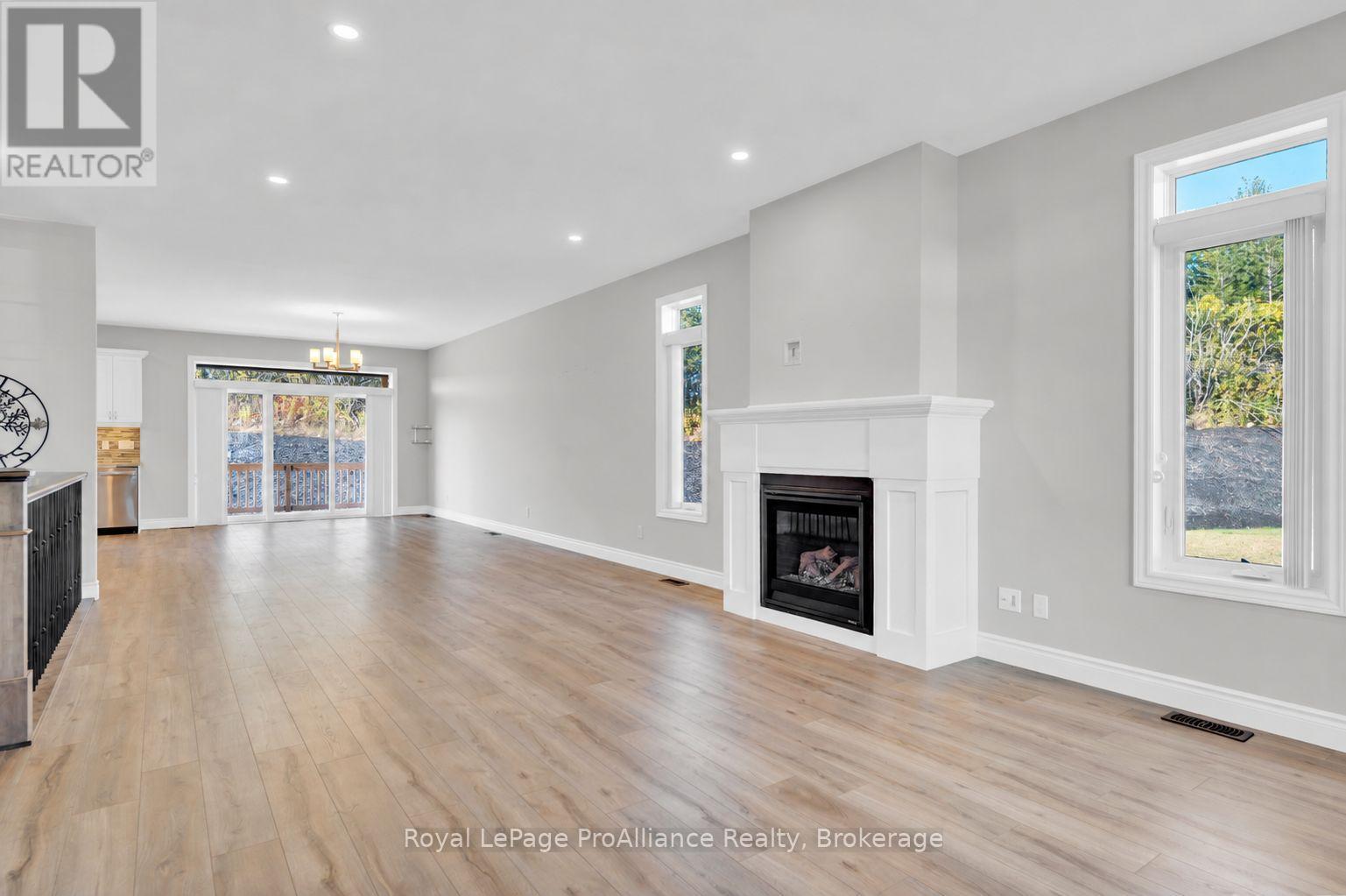 16 Lehtinen Crescent Property Photo 7