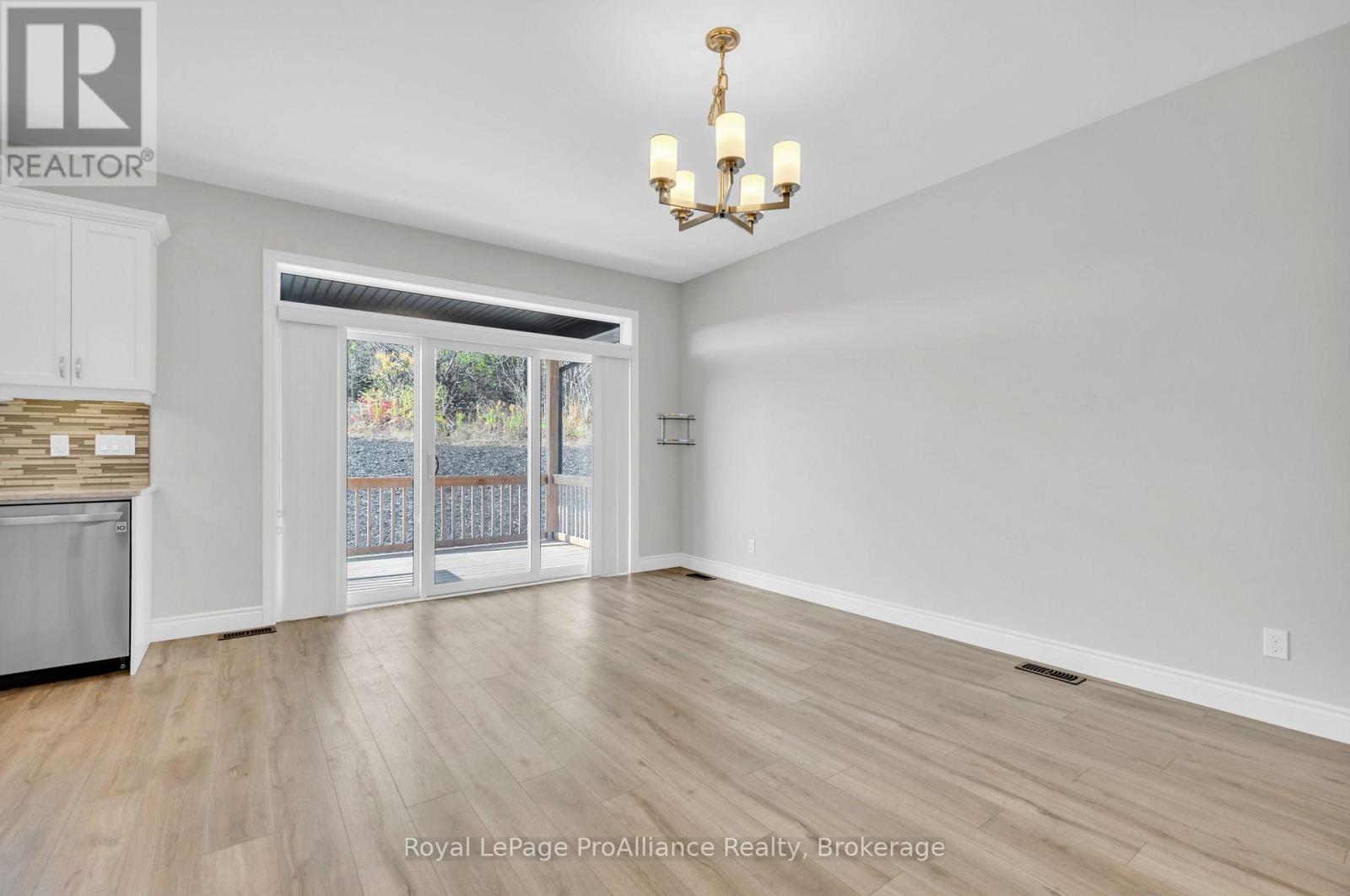 16 Lehtinen Crescent Property Photo 11