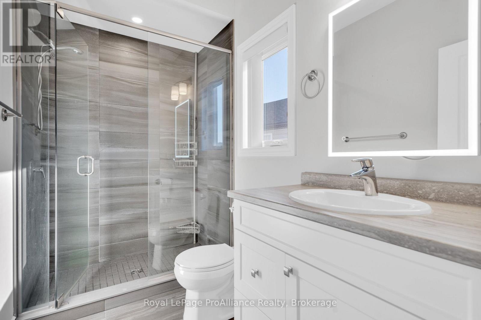 16 Lehtinen Crescent Property Photo 14