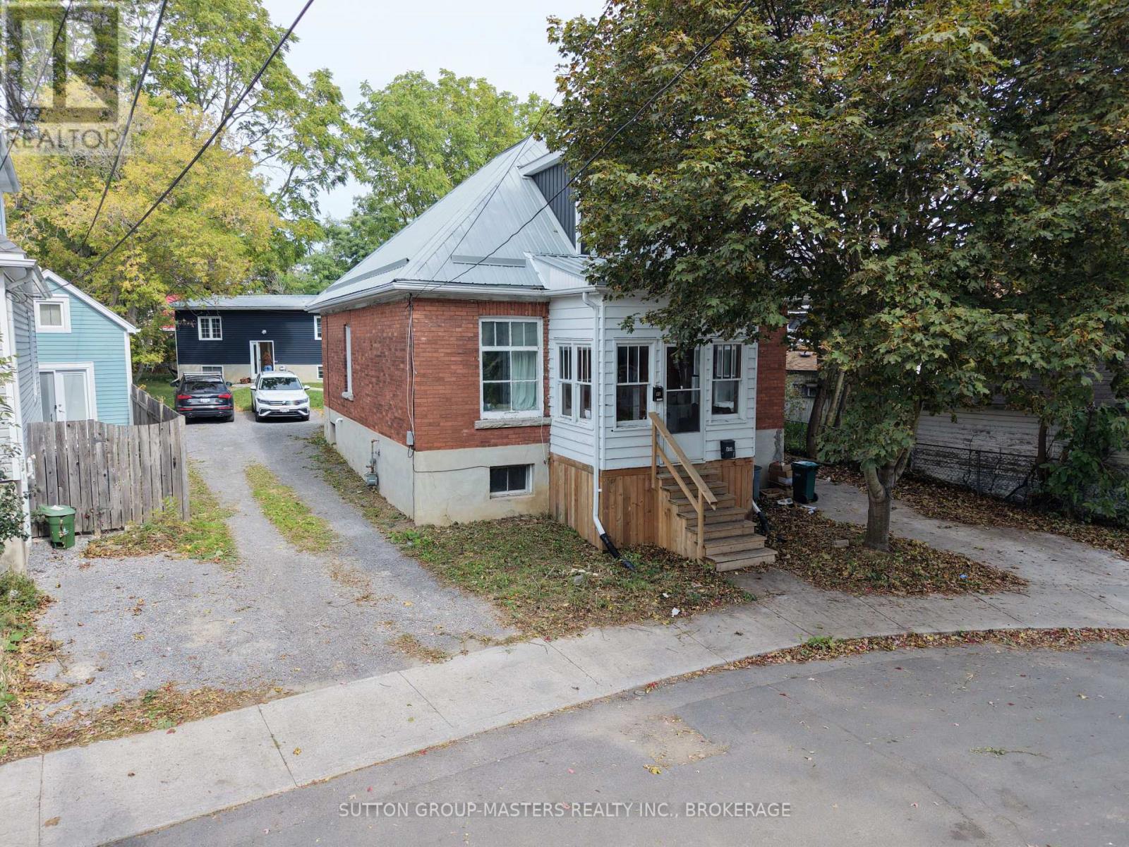 85 HAMILTON STREET Property Photo 1
