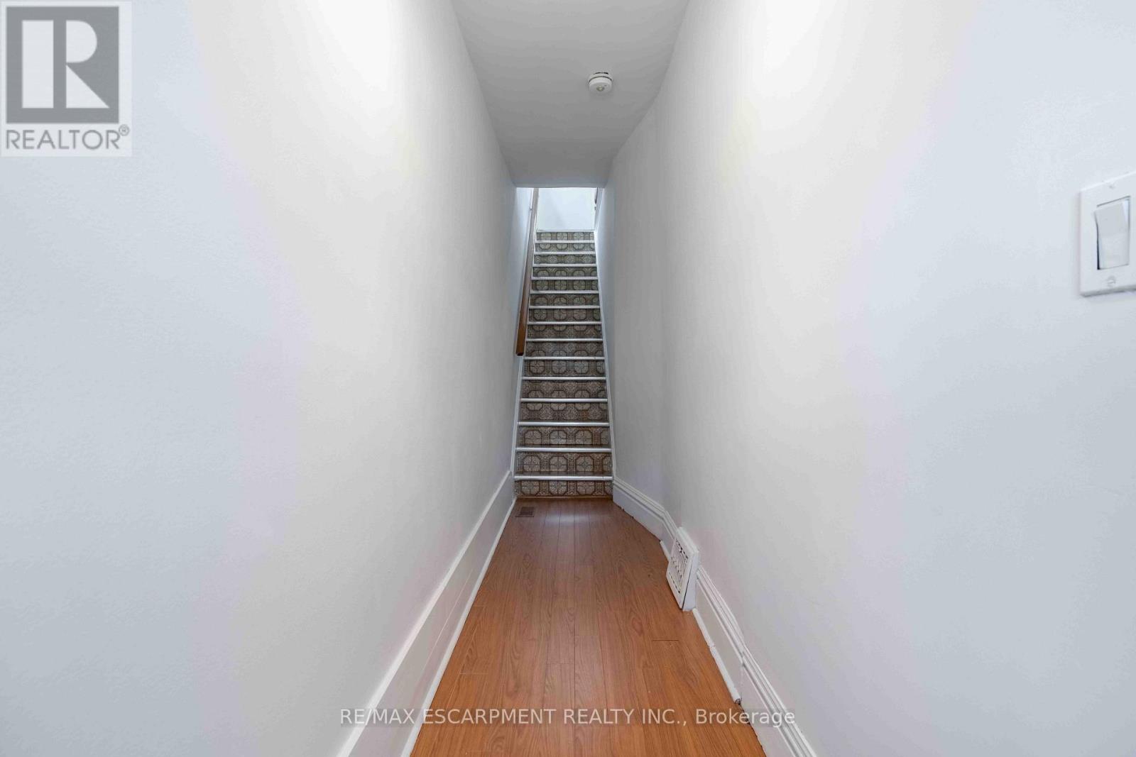 58 St. Matthews Avenue Property Photo 5
