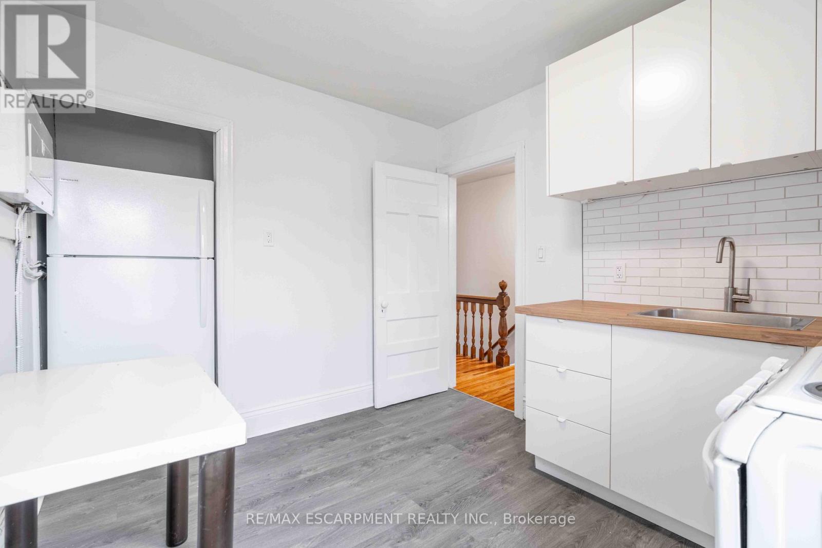 58 St. Matthews Avenue Property Photo 11
