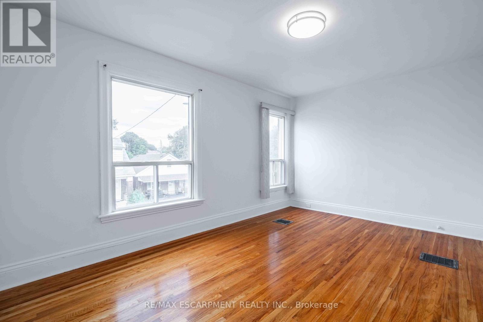 58 St. Matthews Avenue Property Photo 14