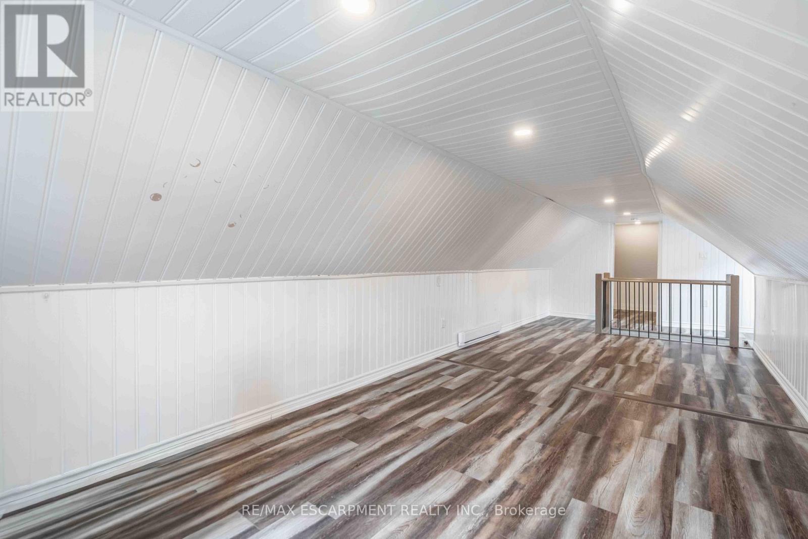 58 St. Matthews Avenue Property Photo 18
