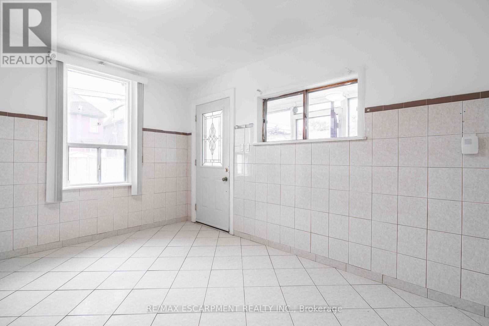 58 St. Matthews Avenue Property Photo 26