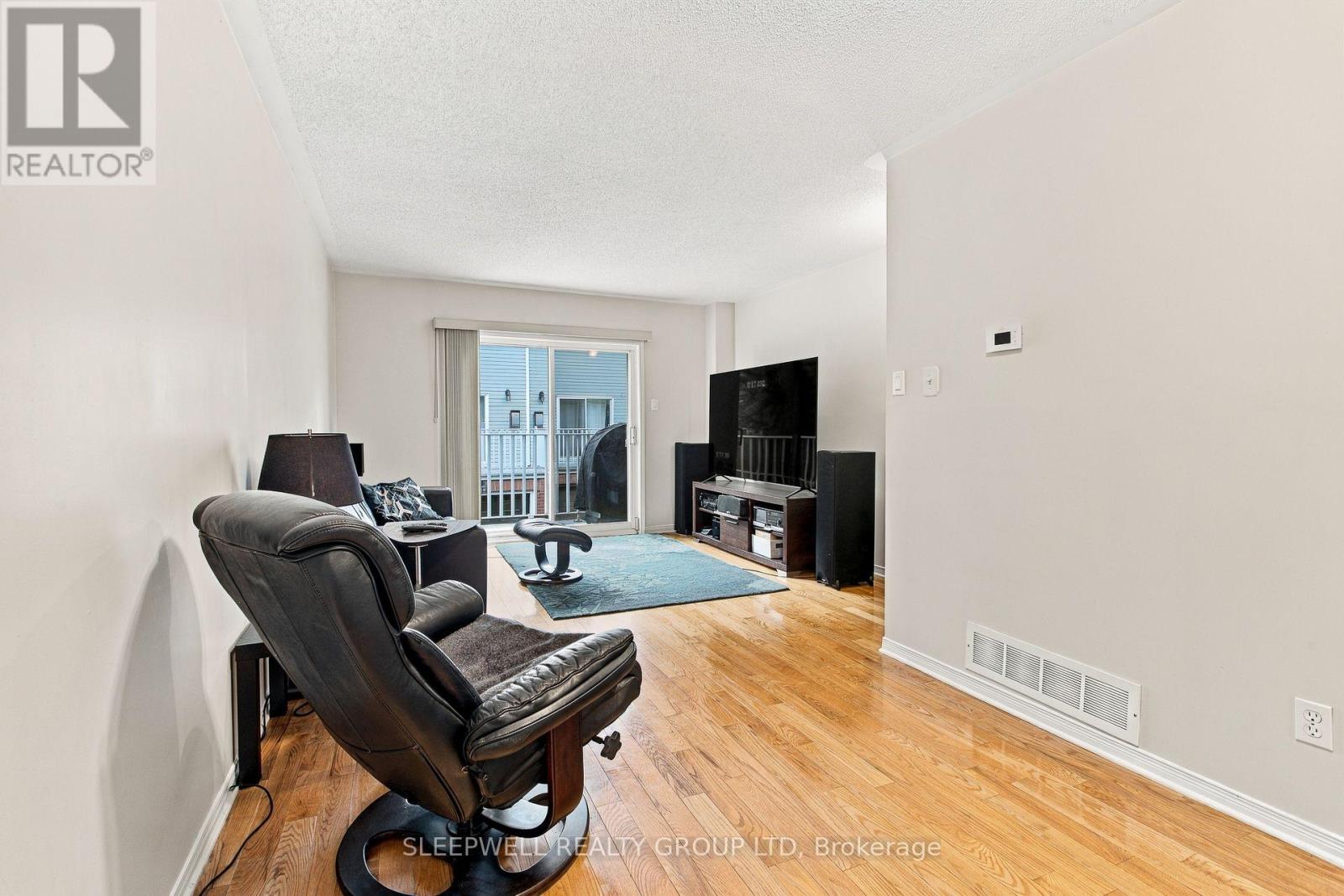 12 Maclean Street Property Photo 9