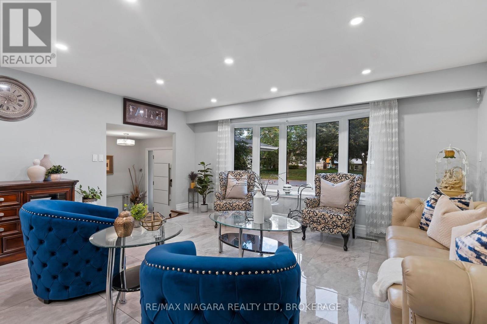 31 Jessica Drive Property Photo 6