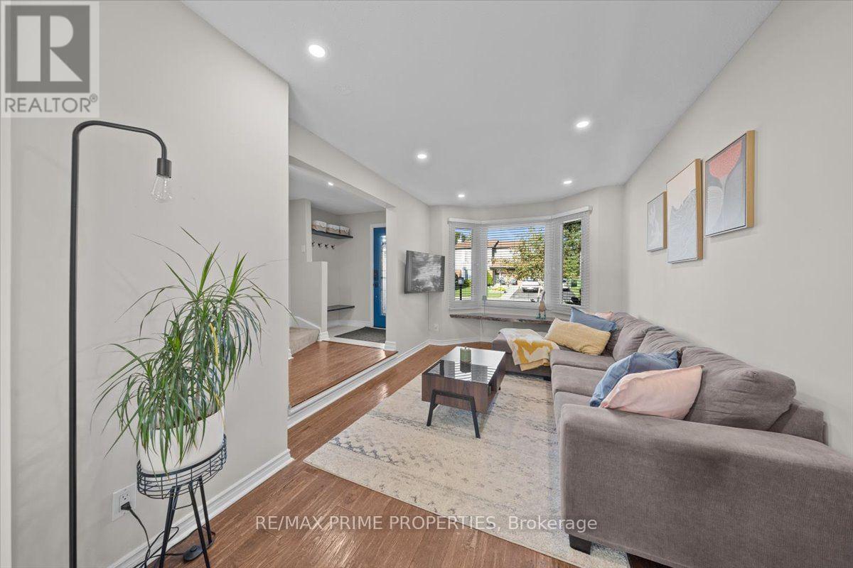 78 Fieldgate Drive Property Photo 6