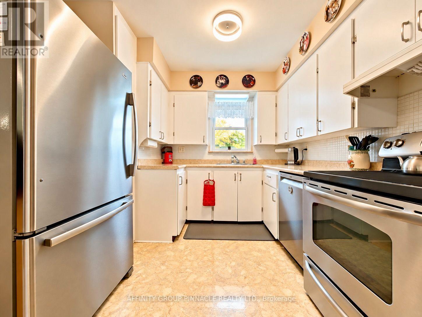 30 Cove Road Property Photo 8