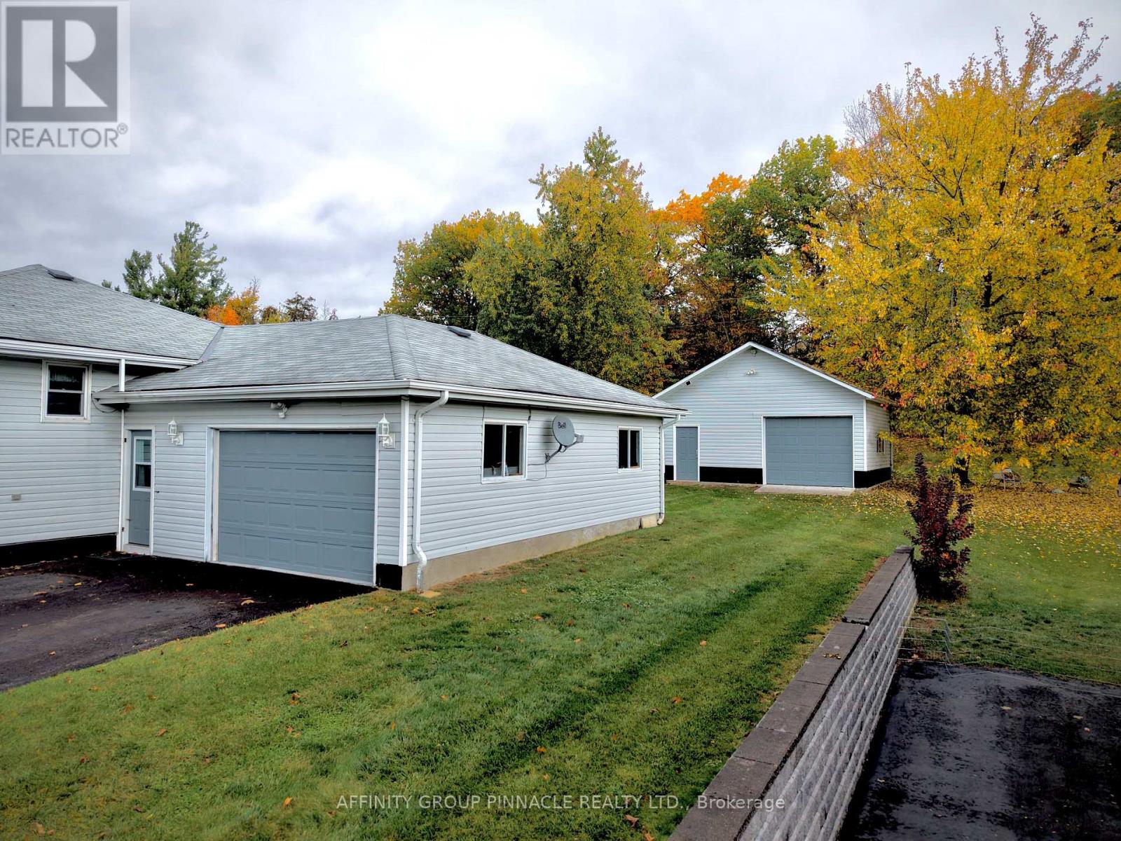 30 Cove Road Property Photo 32