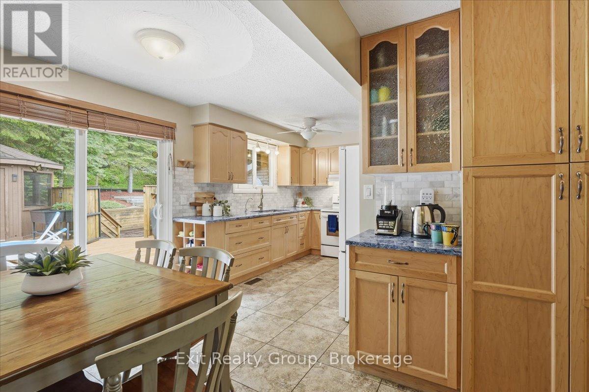 427 Townsend Road Property Photo 6