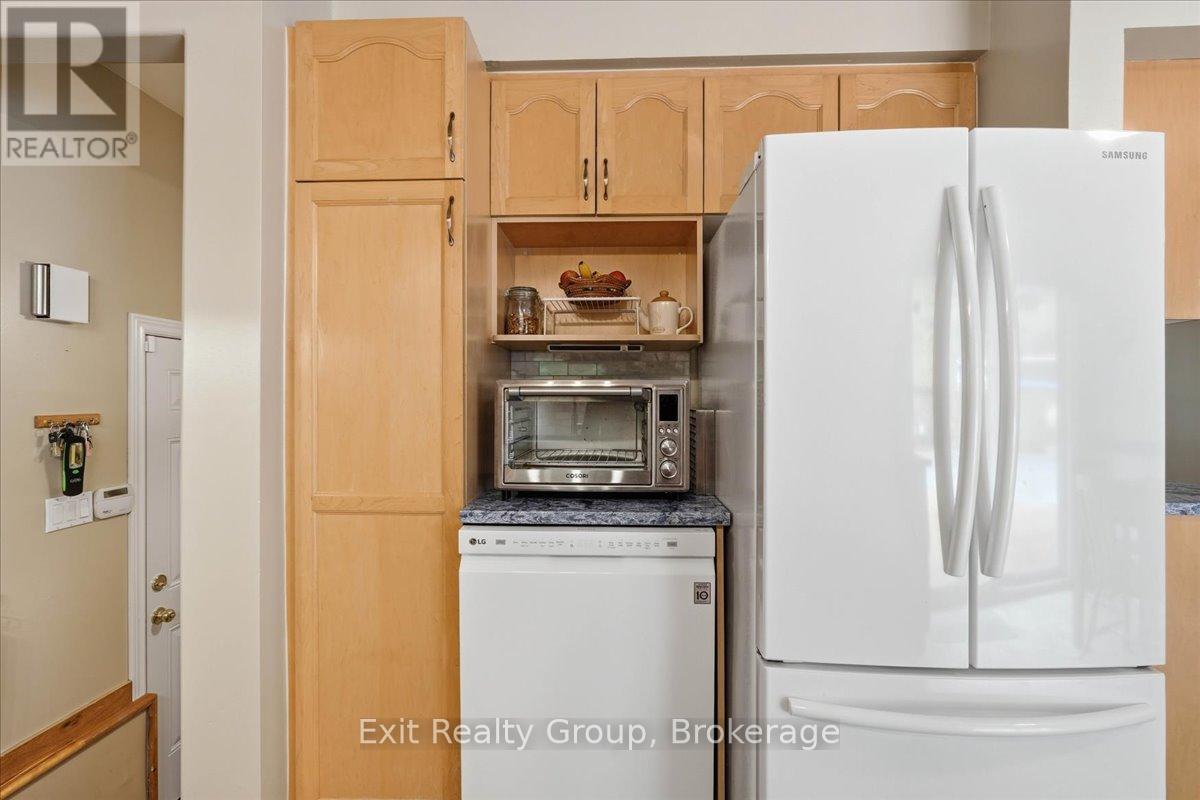 427 Townsend Road Property Photo 9