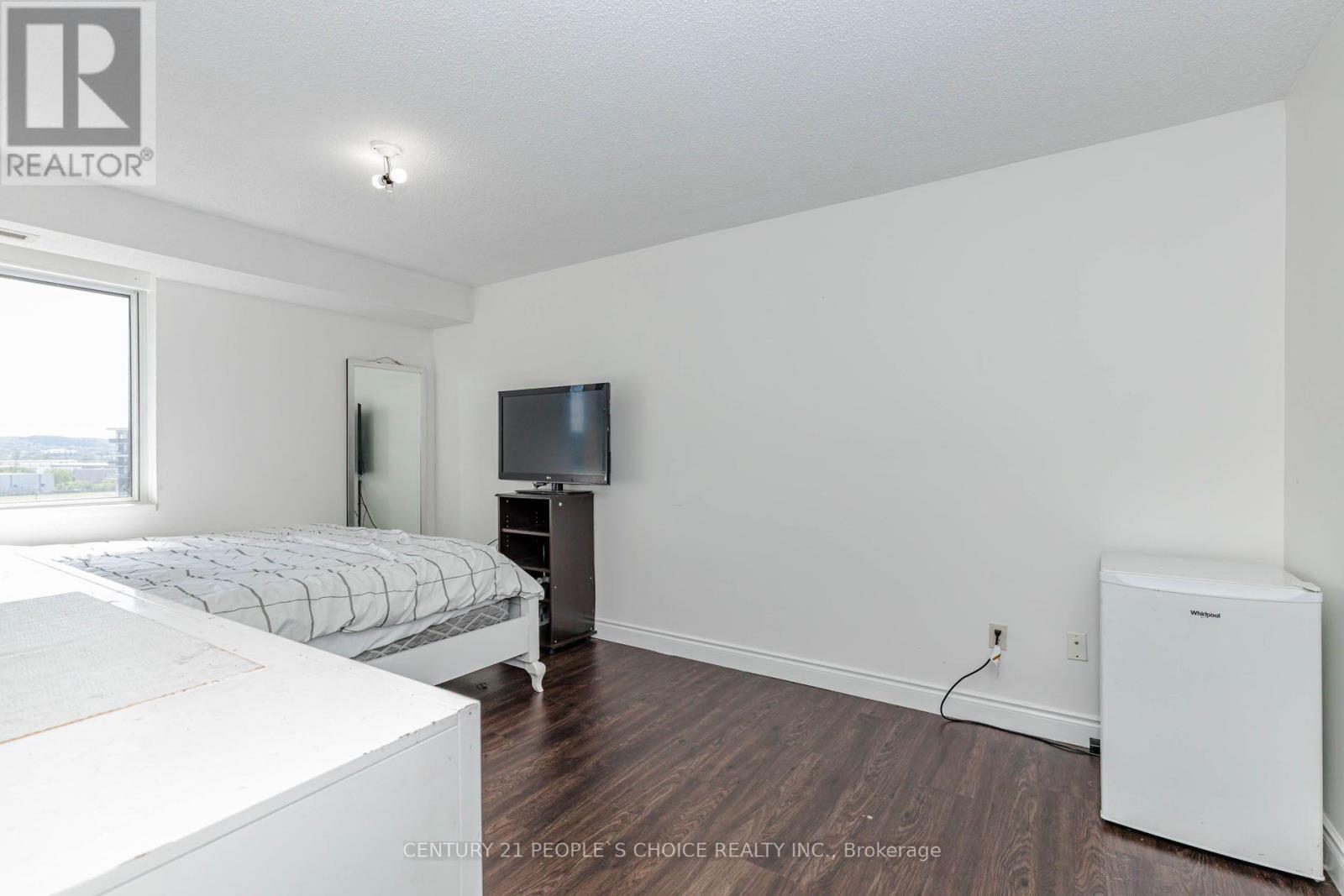 1203 - 301 Frances Avenue Property Photo 21