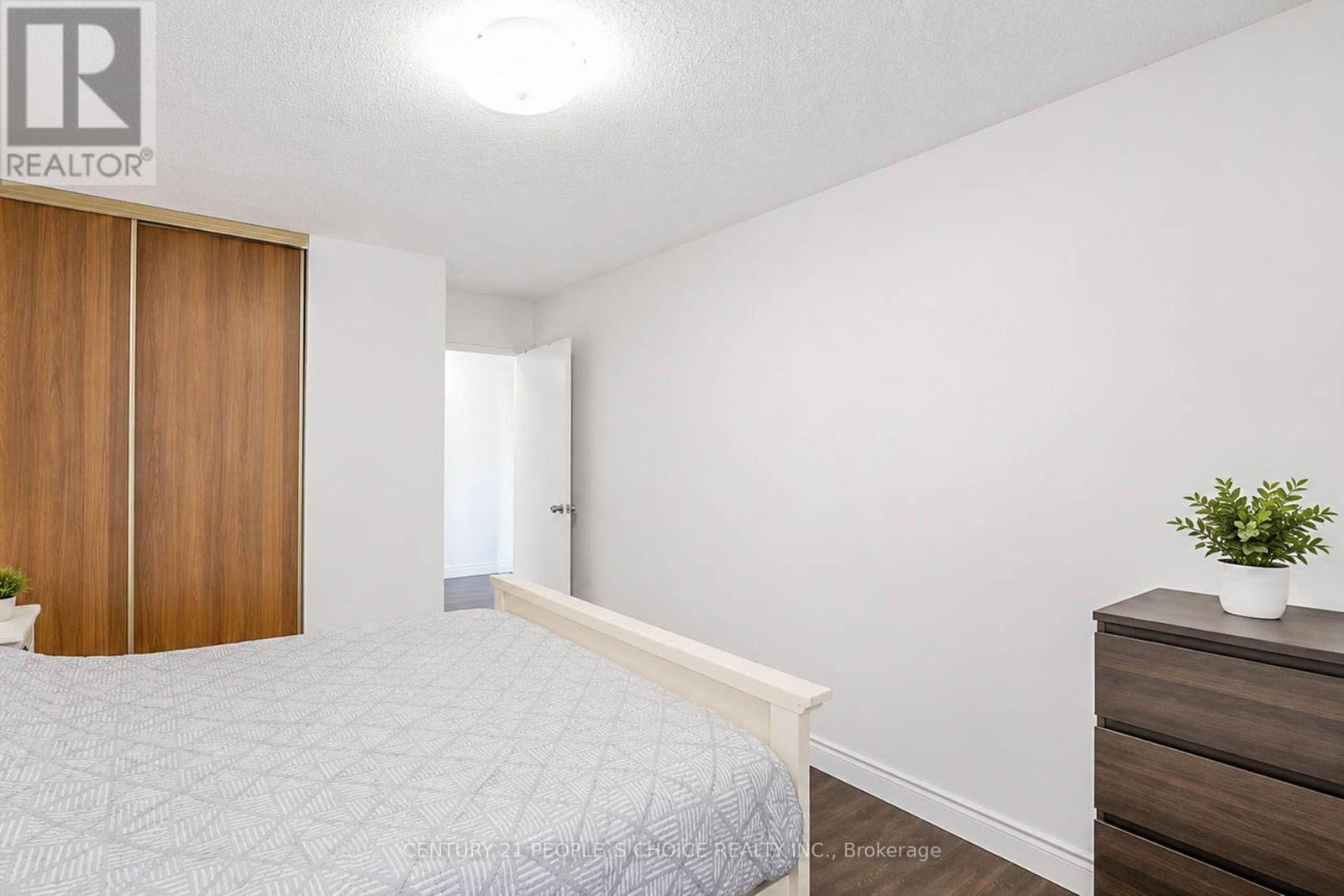 1203 - 301 Frances Avenue Property Photo 30