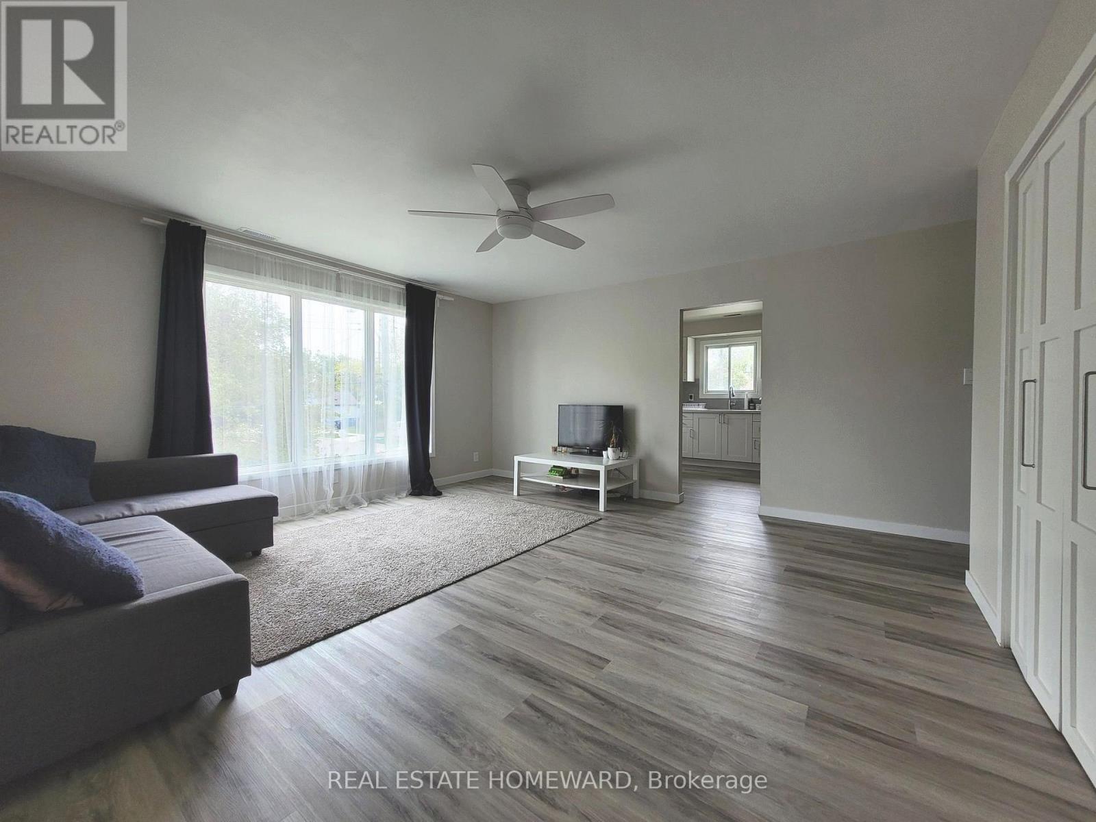 228 East 25th Street Property Photo 6
