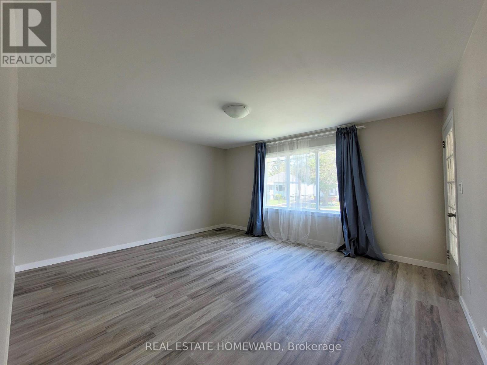 228 East 25th Street Property Photo 17
