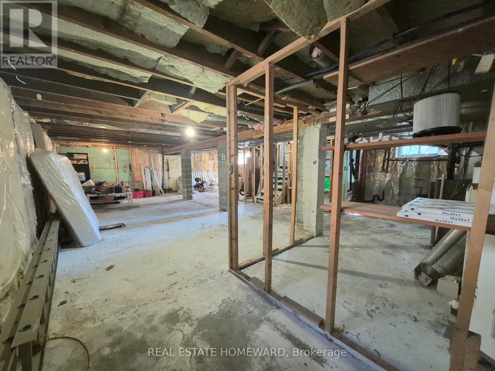 228 East 25th Street Property Photo 19