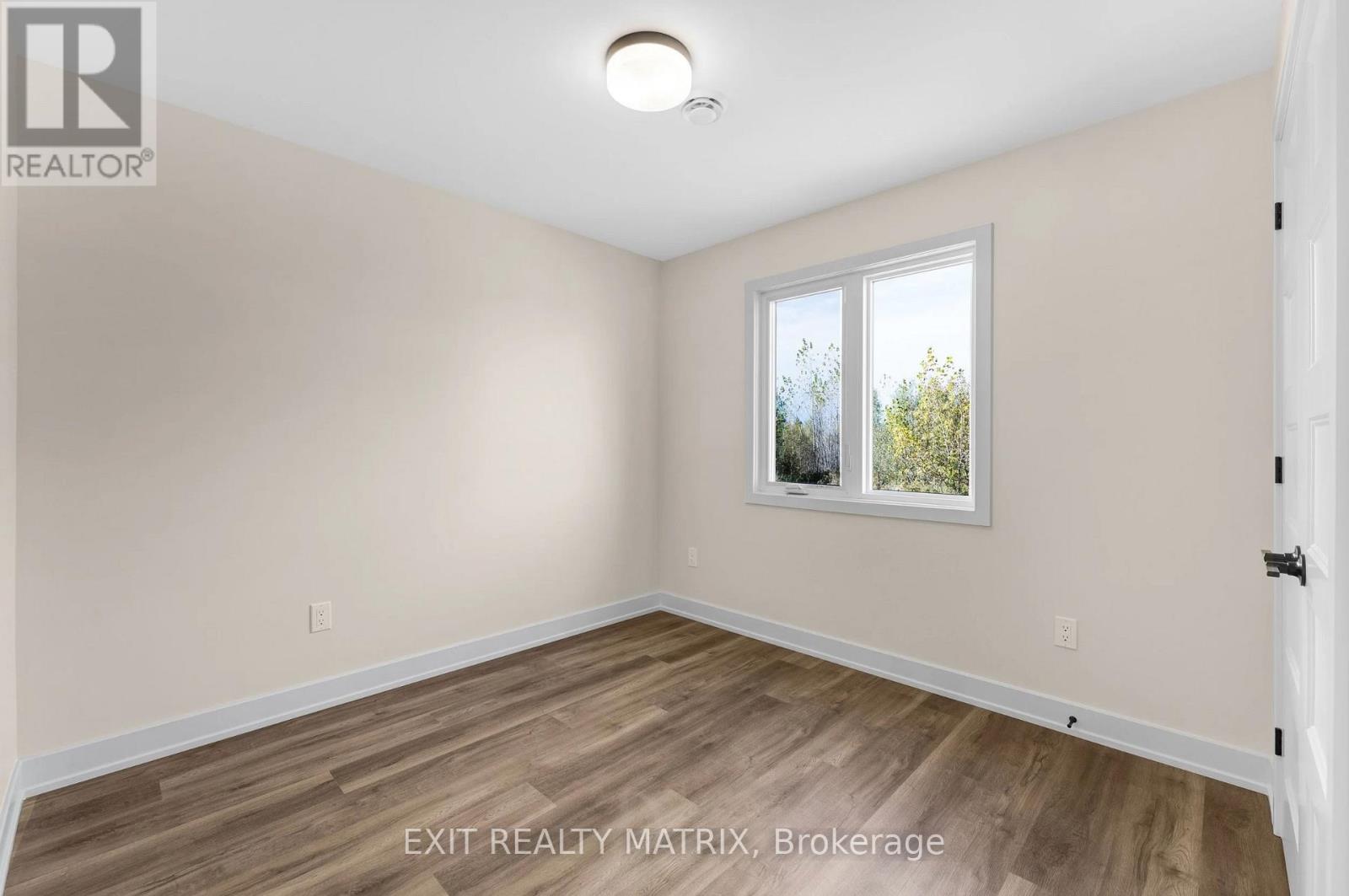 105 - 333 Belfort Street Property Photo 6