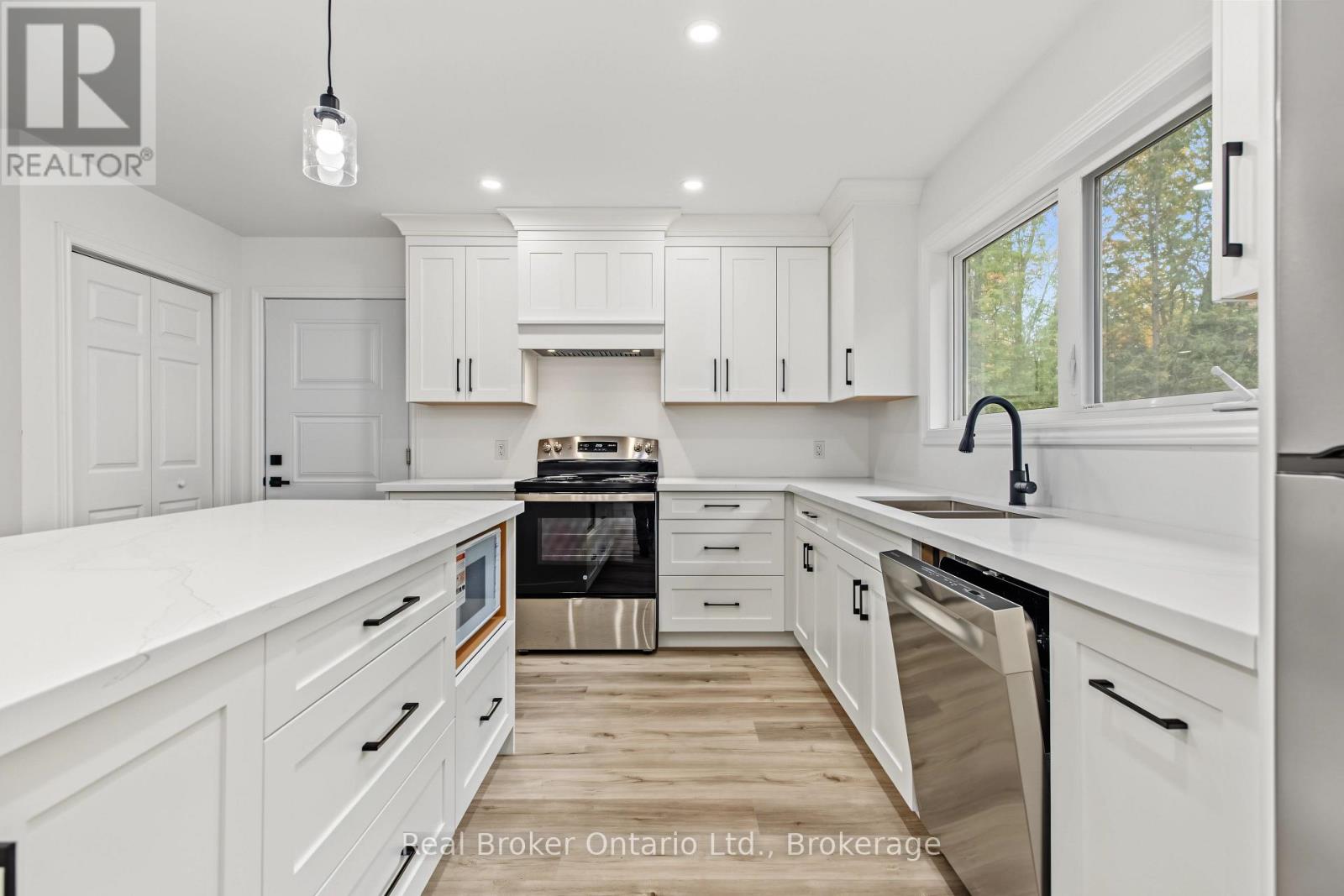 155 Canrobert Street Property Photo 19