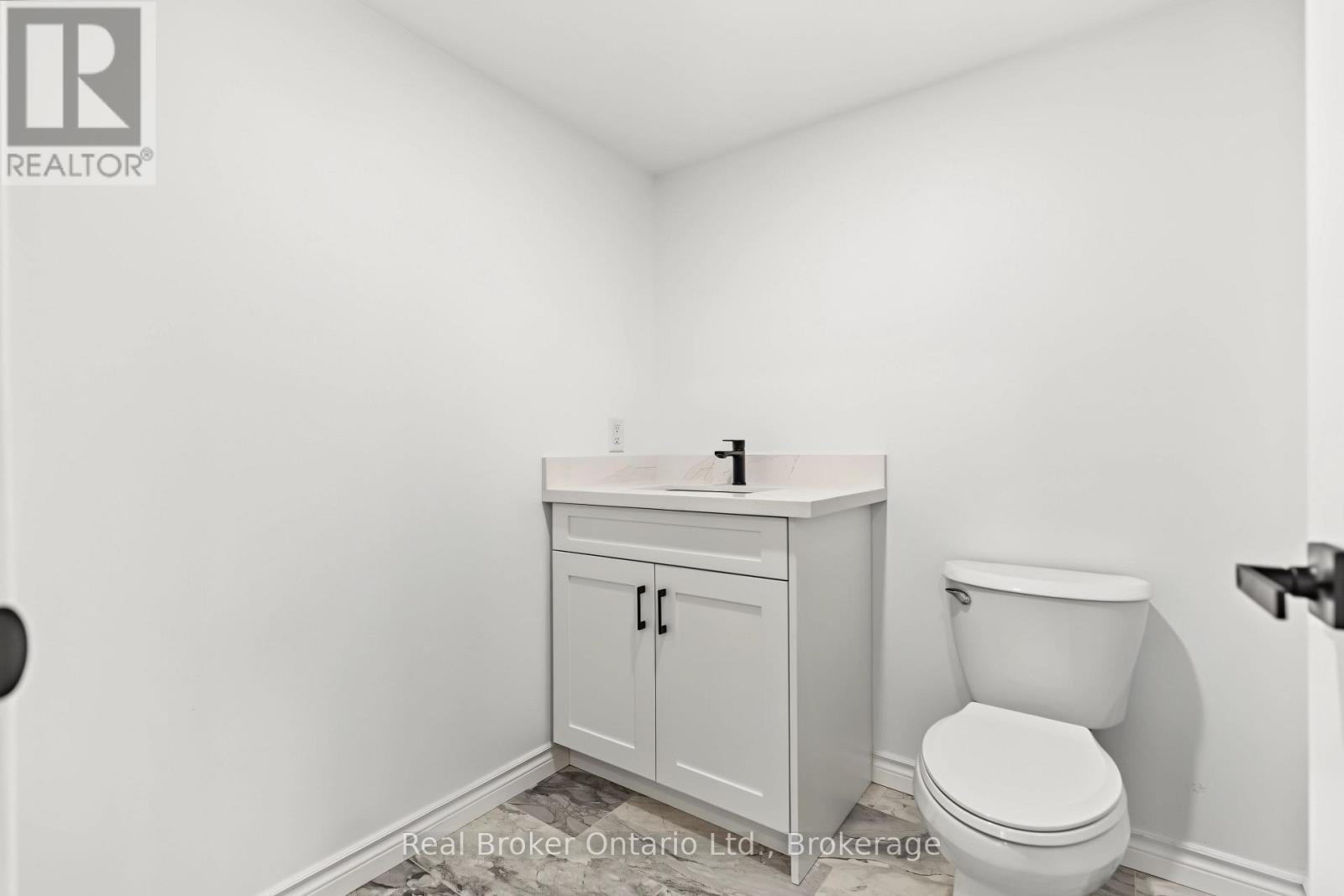 155 Canrobert Street Property Photo 38