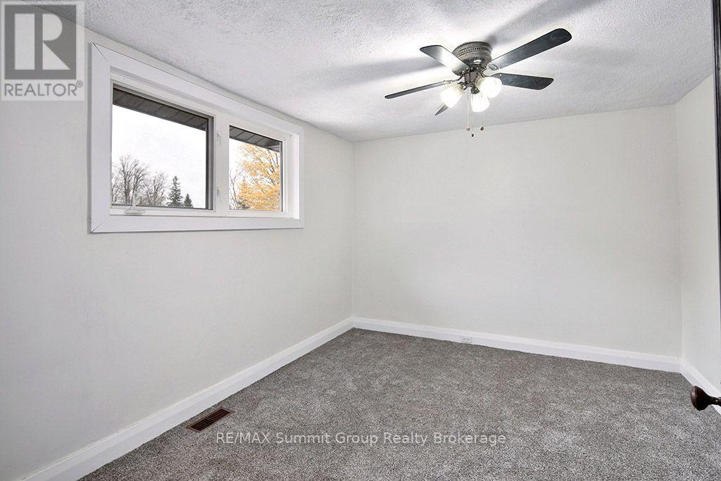 151 Main Street E Property Photo 17