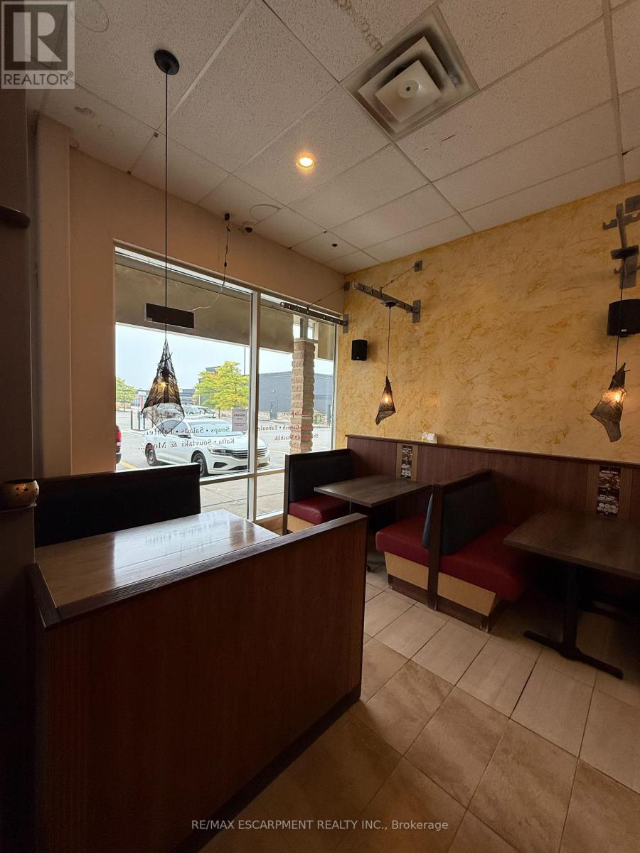 1508 Upper James Street Property Photo 8