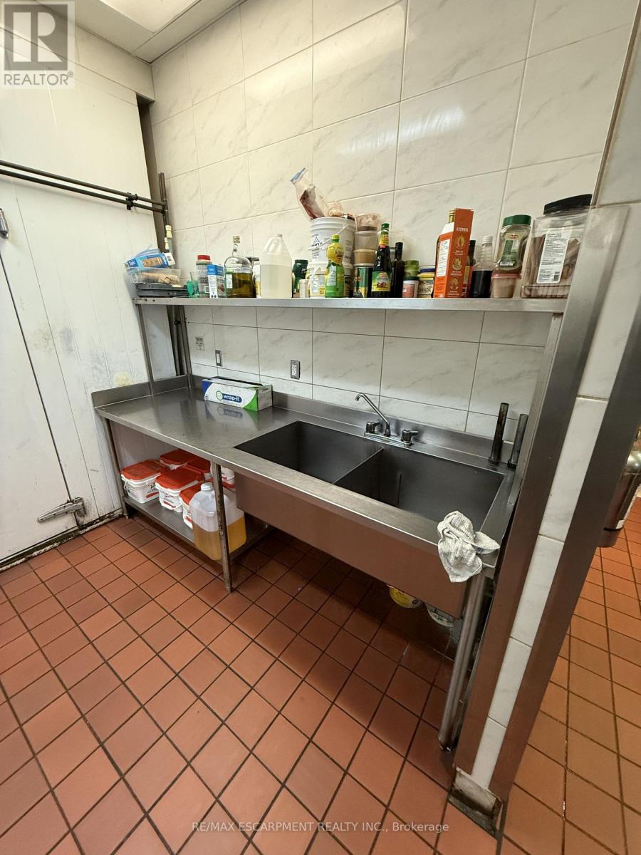 1508 Upper James Street Property Photo 41