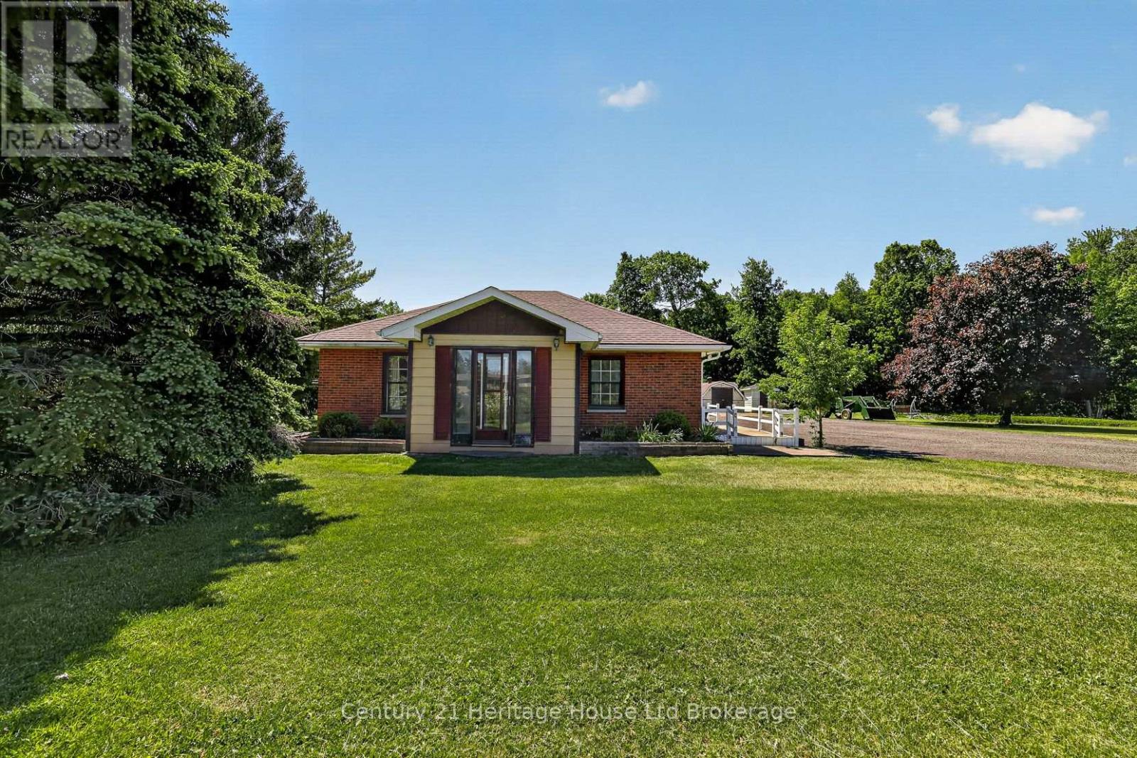 15067 Elginfield Road Property Photo 4